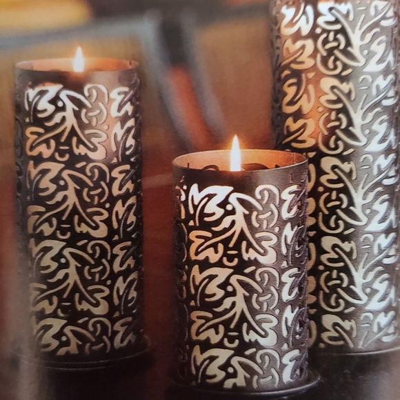 GUC Set of 3 Thai Insipration Pillar Sleev…